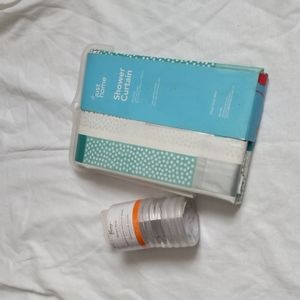 Shower curtain and rings